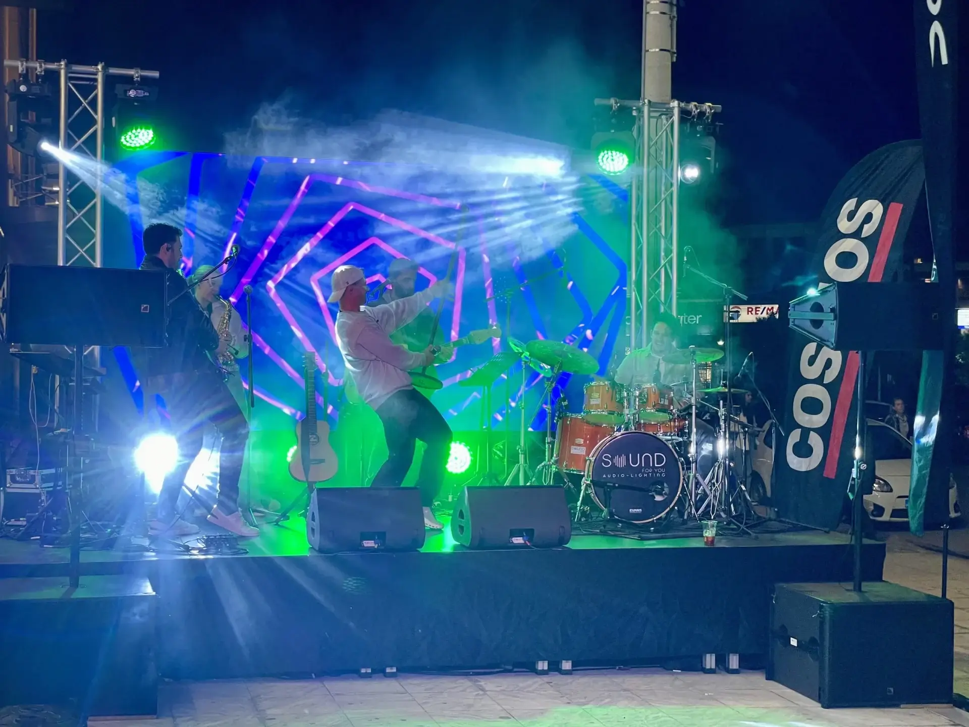 Φωτισμός Σκηνής για Live Events | SoundForYou Επαγγελματικός φωτισμός σκηνής σε συναυλία και live μουσική εκδήλωση