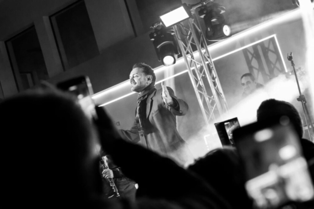 MENIDIATIS XRISTOS LIVE AT KOROPI XMAS