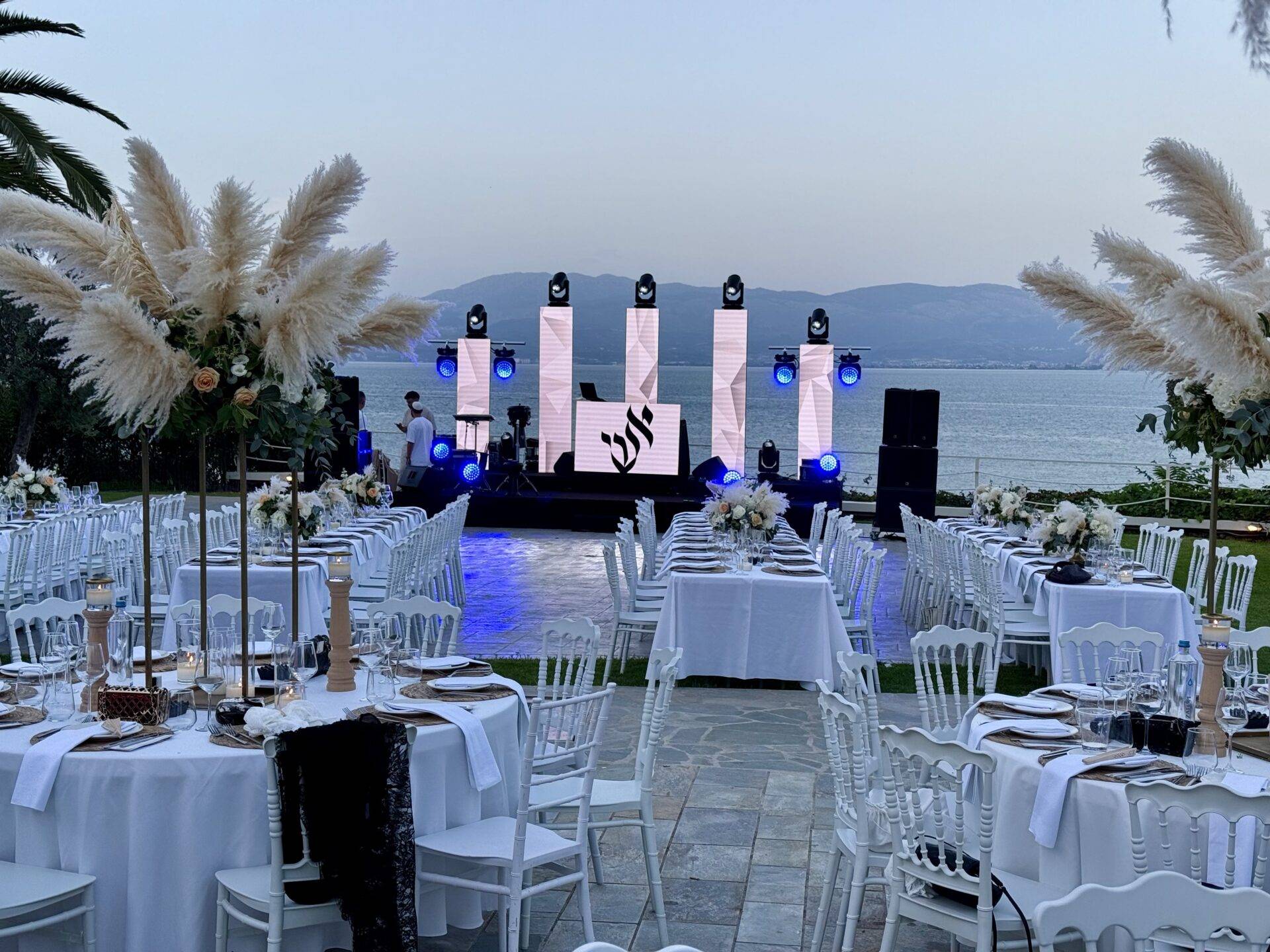 Ατμοσφαιρικός φωτισμός και lighting design για premium εκδηλώσεις